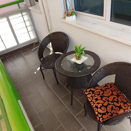 Pazari I Ri Charm Near Centre, Lovely, Spacious Apartment Tirana