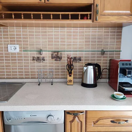 Pazari I Ri Charm Near Centre, Lovely, Spacious Apartment